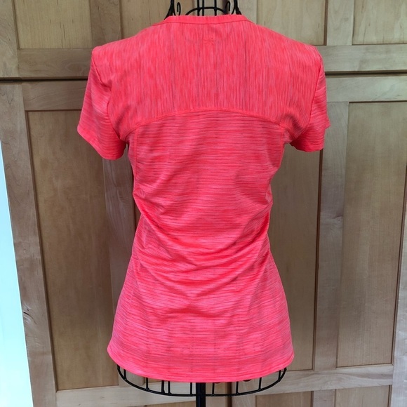 Athleta NWOT workout tee Top, size XXS - Picture 4 of 7